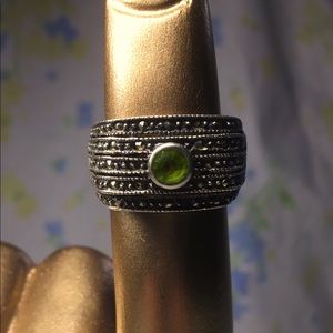 Marcasite with peridot stone sterling silver ring